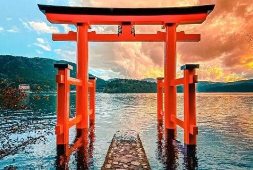 通往神界的大门，日本这风景绝美的十大鸟居堪称“此生必去”！