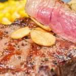 【福冈必吃】平价享美味！站着吃牛排也是种乐趣ーいきなりステーキ